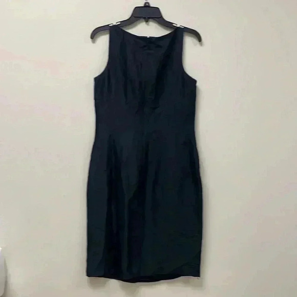 ANN TAYLOR 100% SILK black embroidered dress. Size 8 Side zip sleek & sexy date - Picture 2 of 4